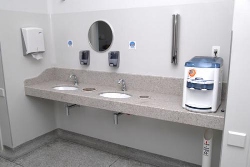 Bancada wc banheiro comercial publico bancada branco siena